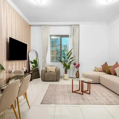 Elegant 1BR near downtown w Gym Tennis Basketball Courts