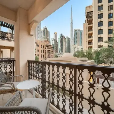 FIRST CLASS 2BR Old Town Burj View Retreat