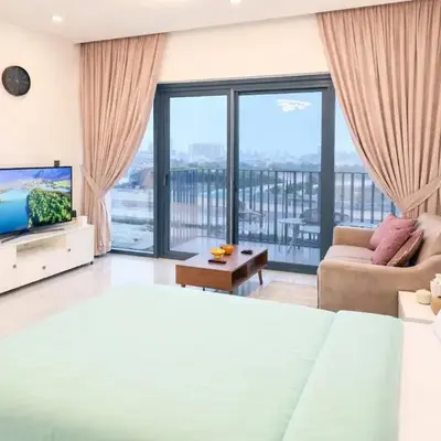 City Glow Comfort Studio - Oasis Pool