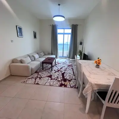 Luxurious 2BR with Brand New Furnishing
