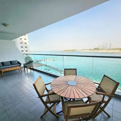 Beachfront-Huge Apt-in Palm-Private Beach