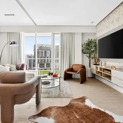 Stylish 1-Bedroom Apartment in Business Bay with Balcony Views