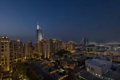 Gallery image of Bella Elite Homes Skyline High-Floor 2BR Burj View Walk to Beach in Dubai