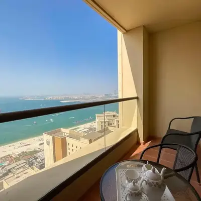 HiGuests - Amazing Sea Views from this 2BR Apt in JBR