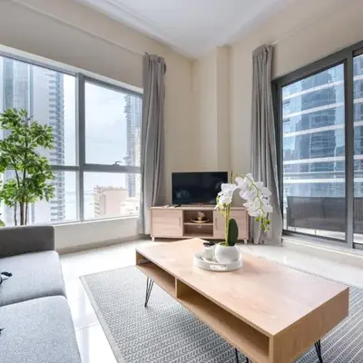 Overlooking Marina Canal 1BR Close to Mall