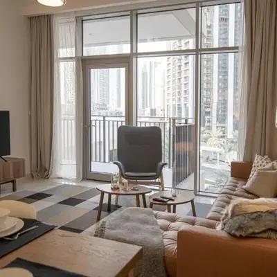 Elegant Apt With Balcony Minutes from Burj Khalifa