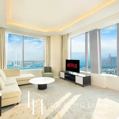 LUX Iconic Views at The Palm Tower Suite 1