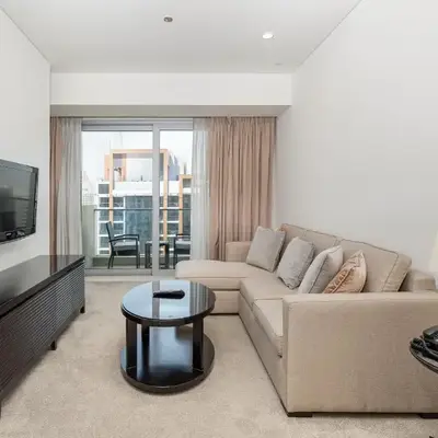 Marina Canal Views 1BR Minutes Away from Marina Mall