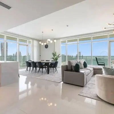 Fascinating Views! Large 4BR Private Beach Access