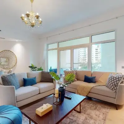 Elegant 2 BR Apartment with Beach Access