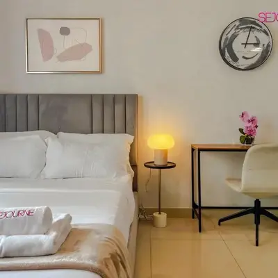 LS10-Well Designed Studio In Lake Side Tower A