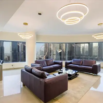 3BR with Marina Skyline Views