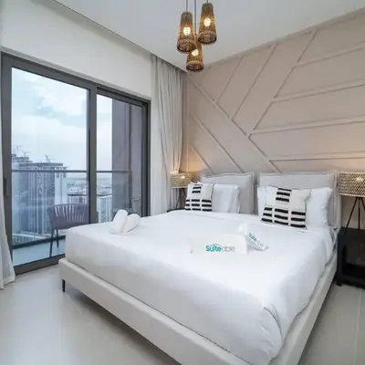 Intimate Apartment with Scenic View of Dubai Creek