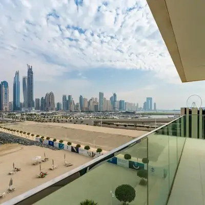 Maison Privee - Deluxe 3BR Apt with Dubai Marina Vws & Beach Access