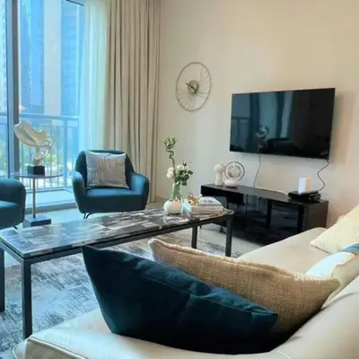 Modern & Chic Waterfront 2bed balcony Dubai Creek